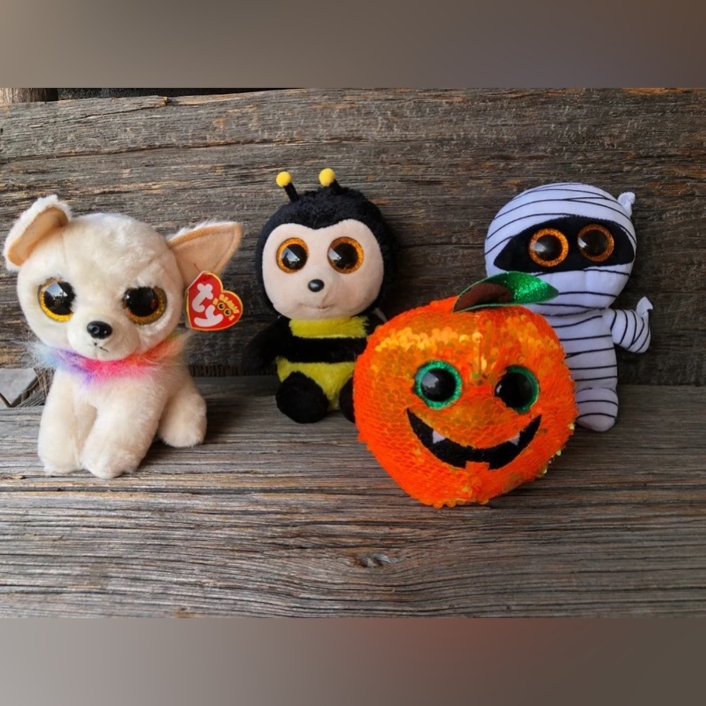 Beanie Boo mixed lot of 4 TY Stuffies Plushie pumpkin chihuahua bee mummy toy